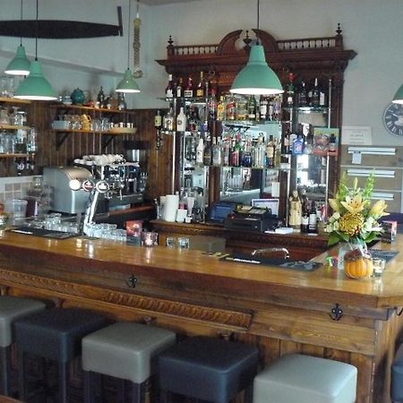 Strijen Eetcafe/Pension Nooitgedacht المظهر الخارجي الصورة